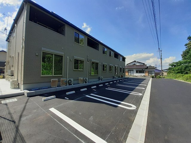 鞍手郡小竹町大字勝野のアパートの駐車場