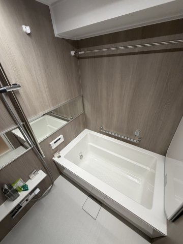 新宿区新宿５丁目の中古マンションの浴室