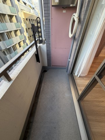 新宿区新宿５丁目の中古マンションのバルコニー