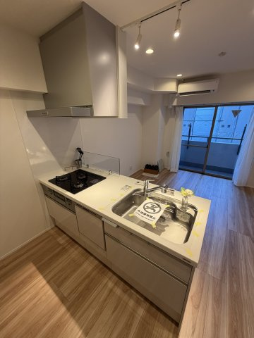 新宿区新宿５丁目の中古マンションのキッチン