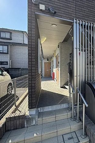クレイノノーヴェ　テラスのエントランス