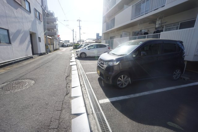 幸町ハイツの駐車場