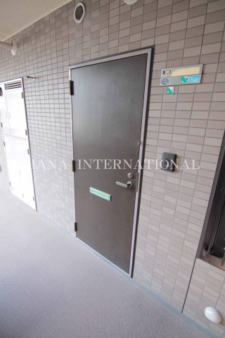 グランドメゾン壱番館の玄関