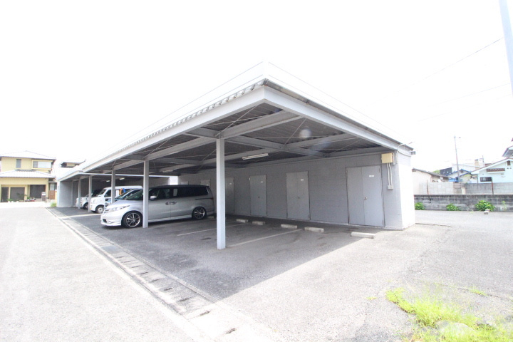 ホシダマンションの駐車場