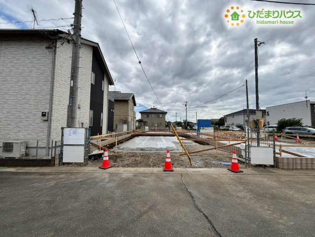 東松山市高坂　第2　新築一戸建て　リーブルガーデン　02の駐車場