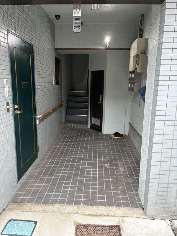中島マンションのエントランス