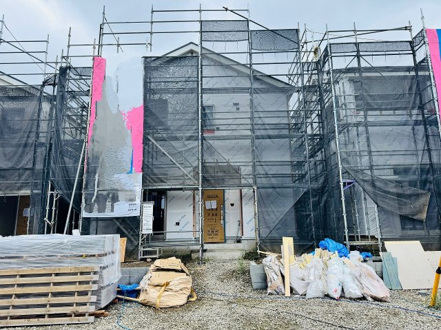 八王子市　弐分方町　新築一戸建て　４０期の外観|～太陽光パネル標準搭載　南東向きで陽当たり良好　全棟並列3台駐車可能カースペース付き～