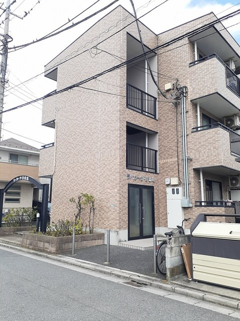 ラカーサ壱番館のエントランス