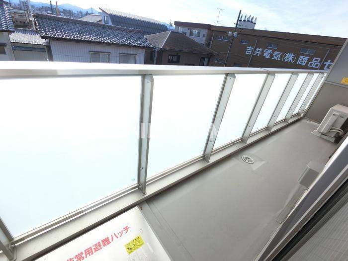 リッフェル高崎のバルコニー|当社、チルホームのHPもご覧ください(^^)/物件情報多数♪