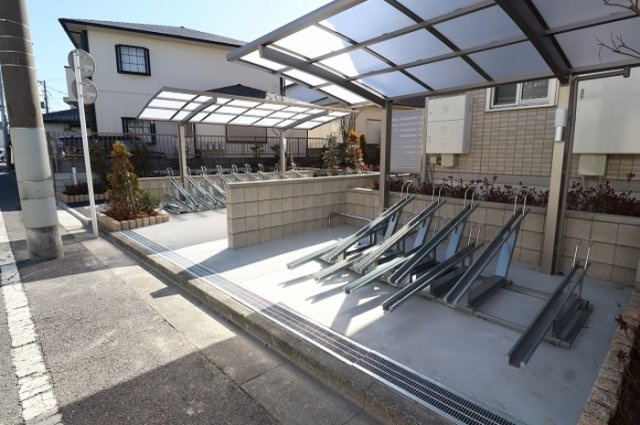 ロード花みずきの駐車場