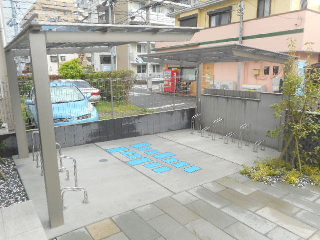 相模原市中央区淵野辺３丁目の賃貸マンションのその他共用部分|屋根付き駐輪場