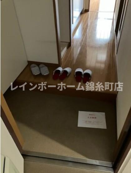 アンシルクコーポの玄関