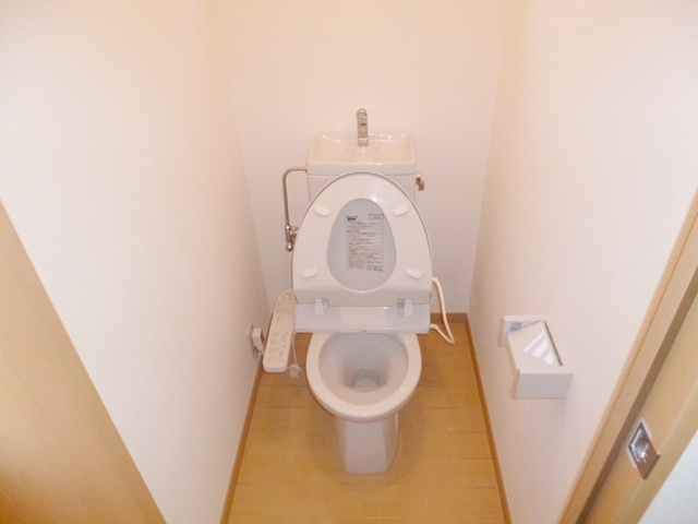 グレースステージのトイレ|ゆったりしたトイレです。