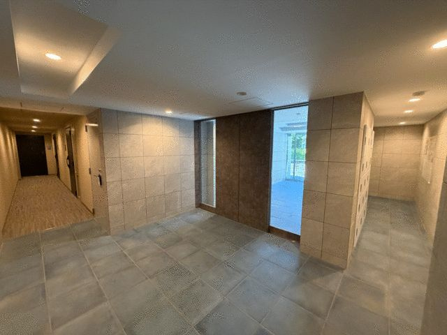 ティモーネグランデ新川崎のエントランス