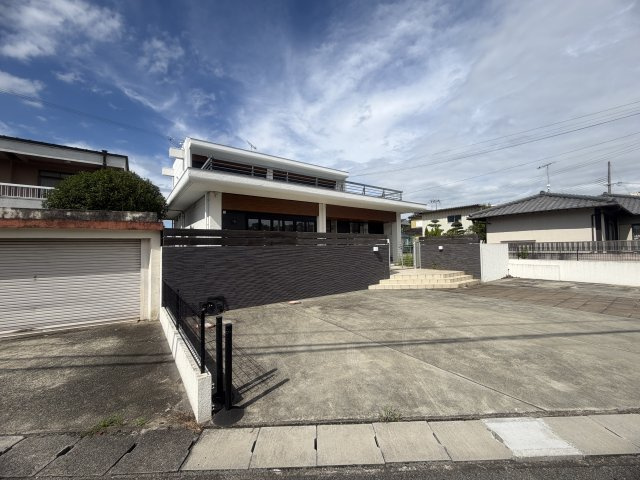 三木市緑が丘町本町１丁目戸建の外観