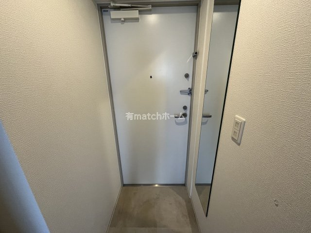 セレニテ難波ミラク参番館の玄関
