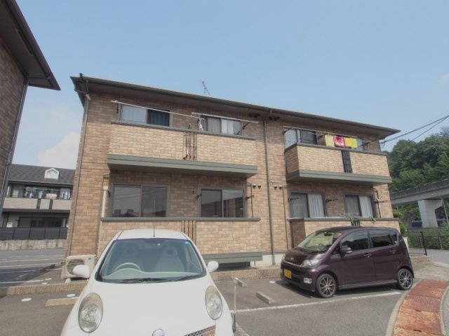 ヒマワリたけのB棟の外観
