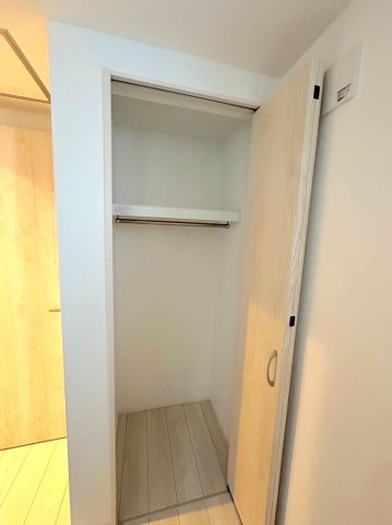 駅から平坦なアプローチ5分／2023年築／瀬谷区瀬谷4丁目／瀬谷小学校学区内の収納|新築完成時期の内覧写真になります。
※現況とは異なる場合がございます。