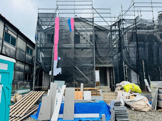 八王子市　弐分方町　新築一戸建て　４０期の外観|～太陽光パネル標準搭載　南東向きで陽当たり良好　全棟並列3台駐車可能カースペース付き～
