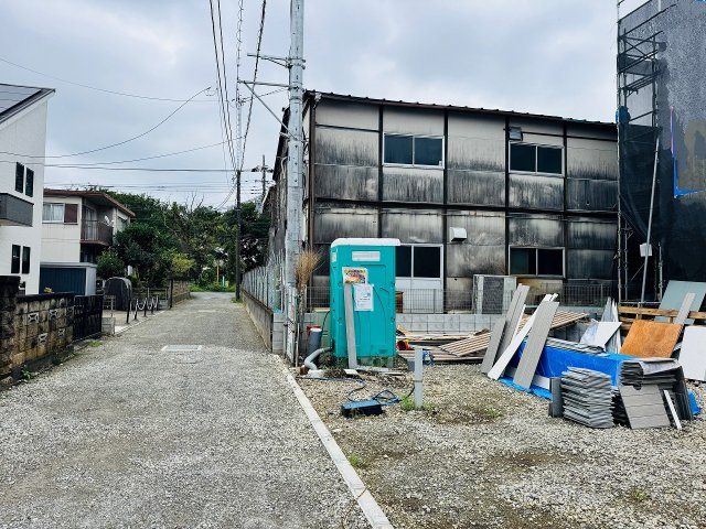 八王子市　弐分方町　新築一戸建て　４０期の前面道路含む現地写真|～東側4ｍ道路に面しています～