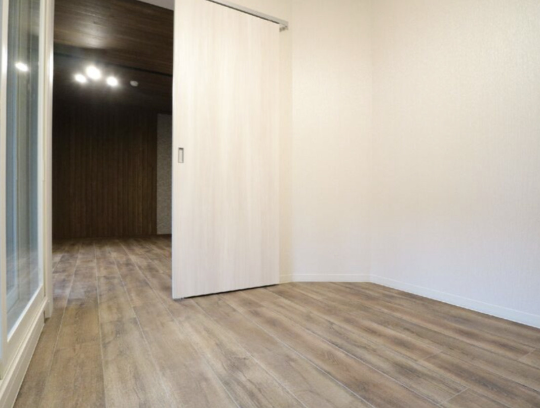 ムジーク北参道の洋室