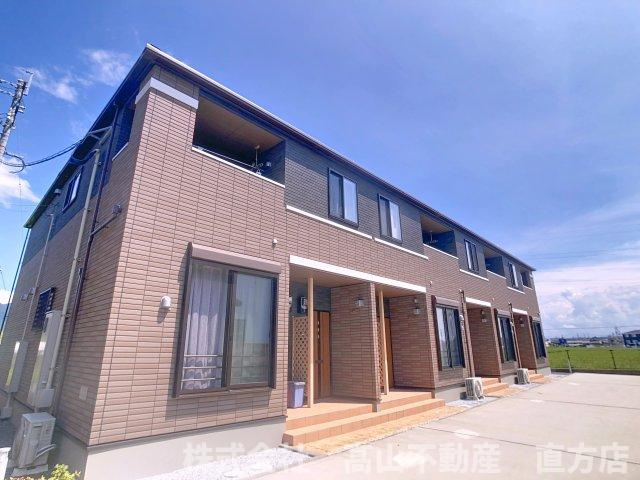 直方市大字感田のアパートの外観