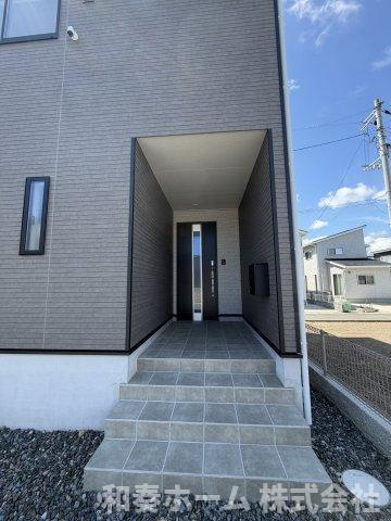 クレイドルガーデン阿南市才見町第1の玄関
