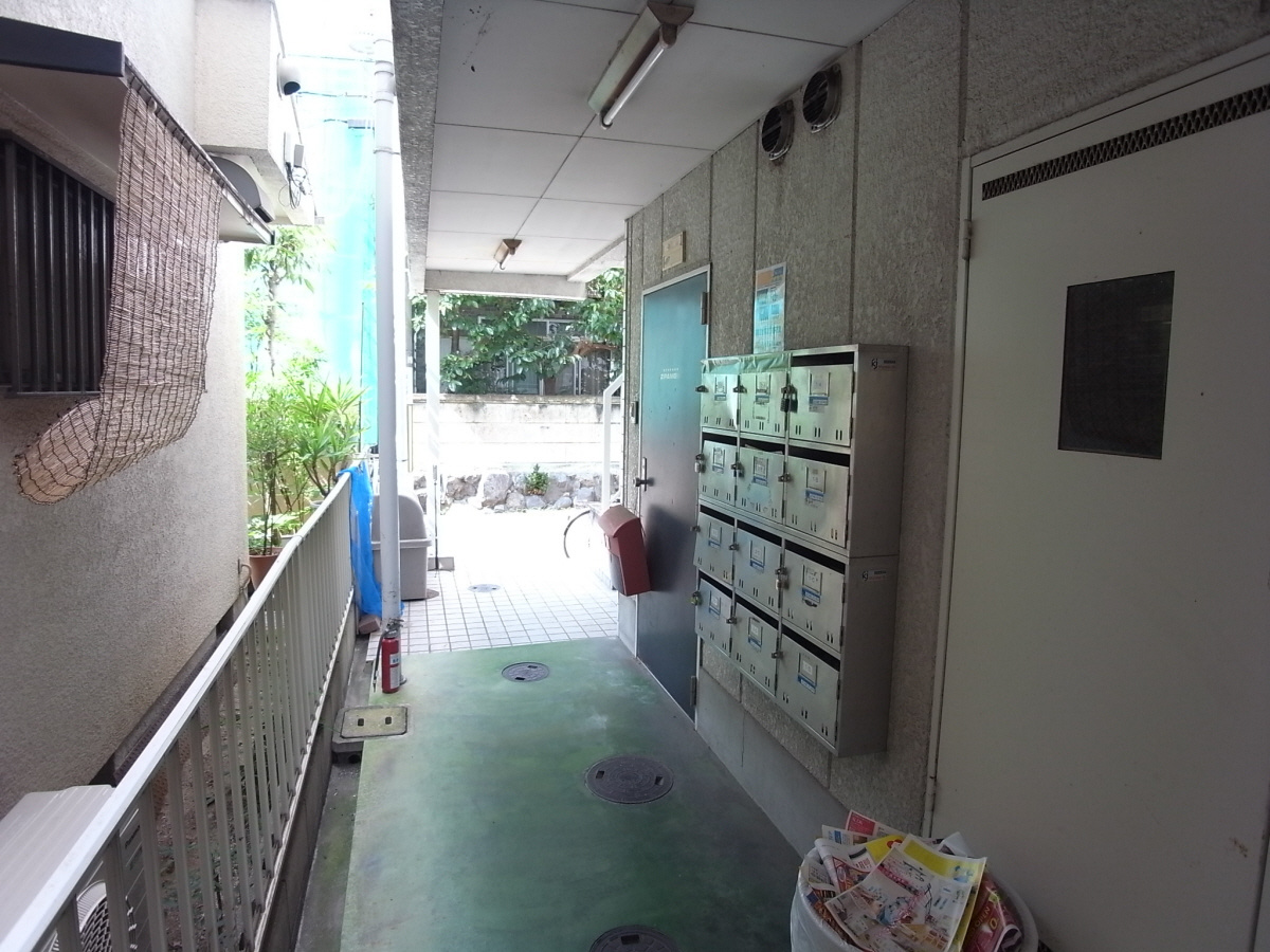 エスペール香里のロビー