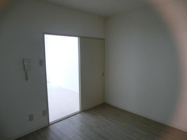 コート幸町の寝室