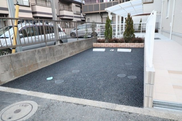 エトス レヴァンの駐車場