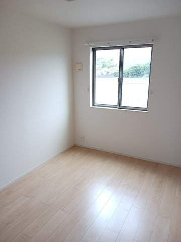 プレステージ花ずいＦの内装|明るい室内です