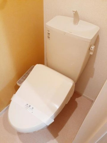 ルーチェ　ソラーレＡのトイレ|コンパクトで使いやすいトイレです