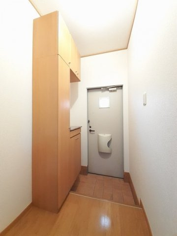 メゾンフォレスタＢ棟の玄関|玄関です