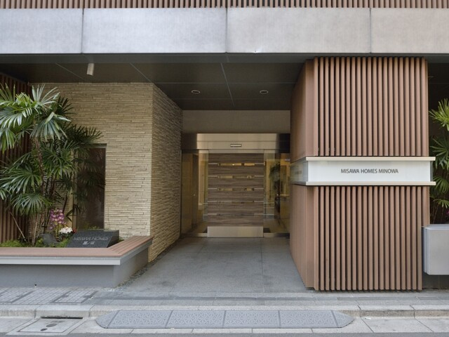 ミサワホームズ三ノ輪のエントランス|「三ノ輪」駅徒歩２分！平成９年築・オートロック＆宅配ボックス付きマンション、ミサワホームズ三ノ輪は即日現地案内可能となっておりますので、お気軽にお問い合わせください！