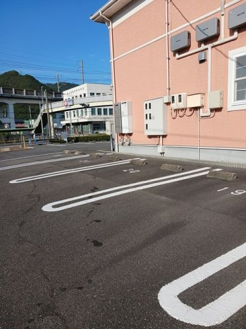 メゾンフォレスタＡ棟の駐車場|駐車場です