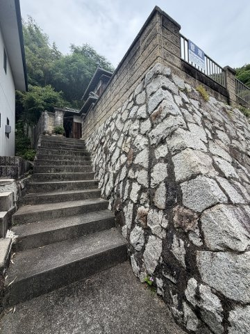 日生貸家2の外観|物件までの階段
