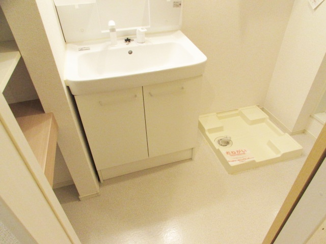 アンジュ宝塚の洗面所|使いやすい洗面所です
