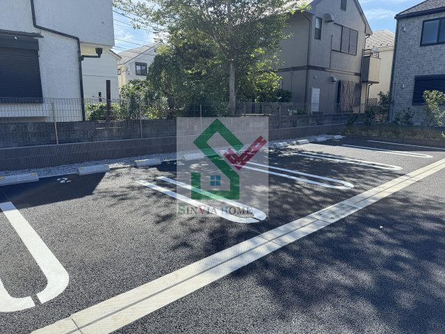 スピカの駐車場
