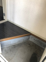 明るい玄関です
