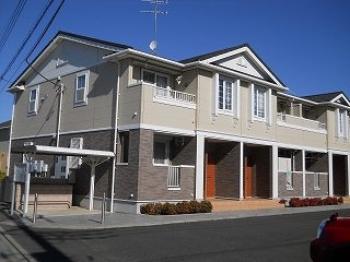 落ち着いた雰囲気の外観です