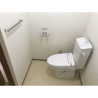 ゆったりとした空間のトイレです