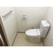 ゆったりとした空間のトイレです