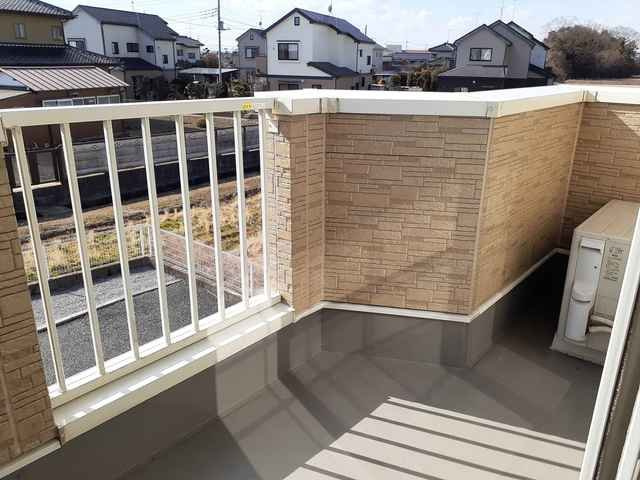 お洗濯にも便利なバルコニー付き