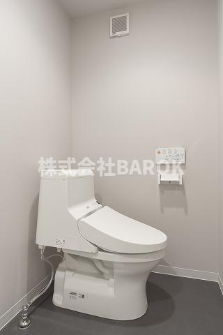 福岡市博多区半道橋１丁目のアパートのトイレ