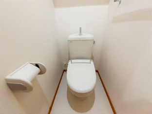 清潔感のあるトイレです