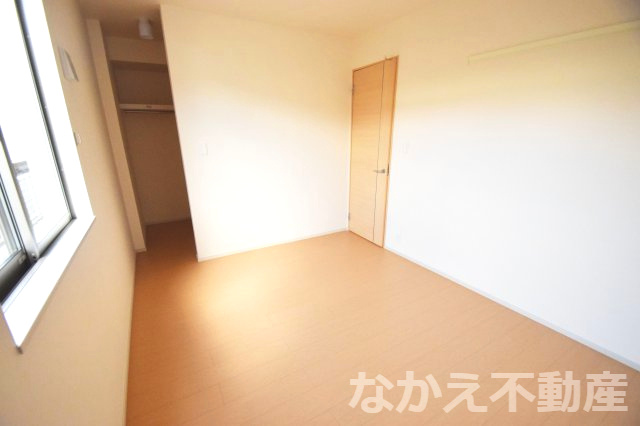 【寝室】 | 落ち着いた色調の寝室です