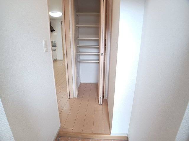 明るい玄関です