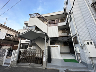 落ち着いた雰囲気の外観です