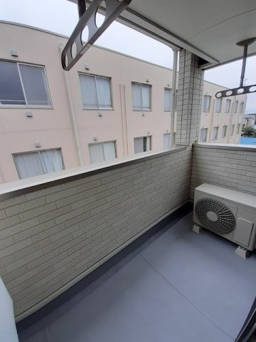 広々としたバルコニーです
