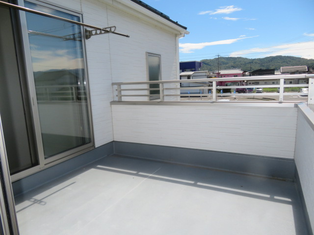 中之条　中古住宅のバルコニー